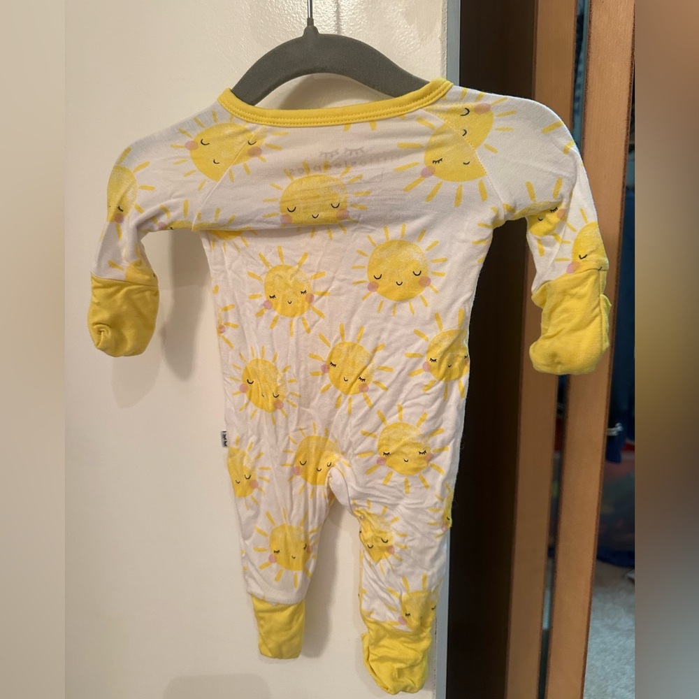 EUC LITTLE SLEEPIES PREEMIE Unisex Boys Girls Zipper Onesie Footie Pajamas Suns